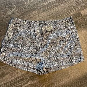 Paisley Print Express Dress Shorts​